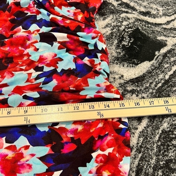 ISABELLA OLIVER for Pea in the pod bump fitting bright floral ruched midi dress - Picture 7 of 10